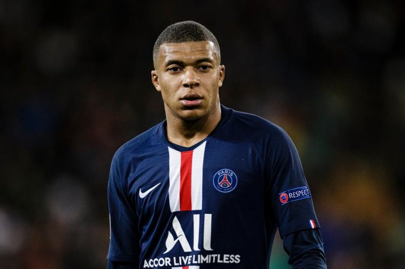 Kylian Mbappe (27 triệu euro/năm)