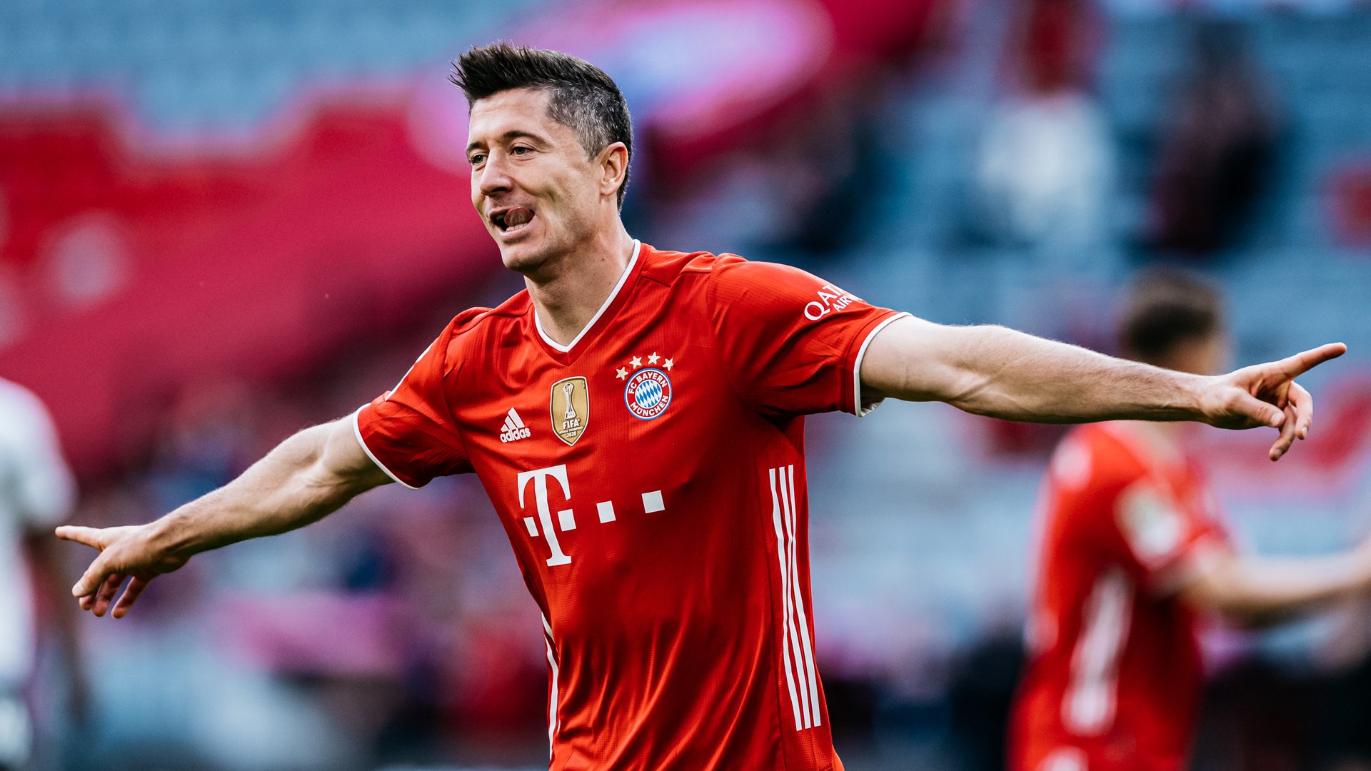 Robert Lewandowski (2 350.000 bảng/tuần)