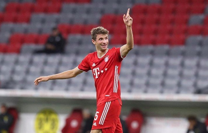 Tiền vệ hay nhất thế giới: Thomas Muller