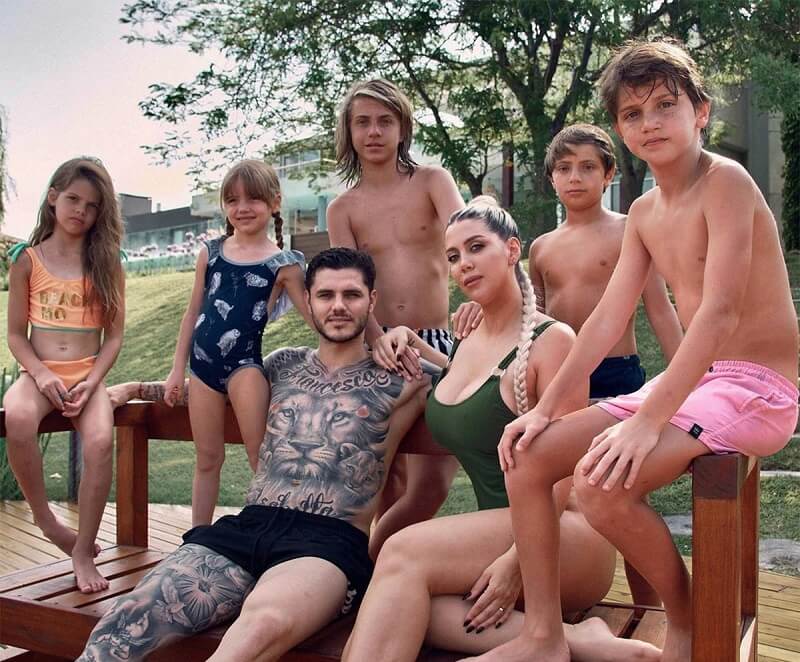 Wanda Nara và Mauro Icardi hạnh phúc bên những đứa con