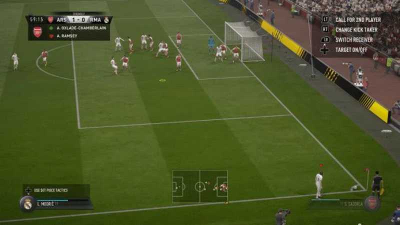 Các phím tắt chơi FIFA Online 4 khi khi ném biên, đá phạt góc