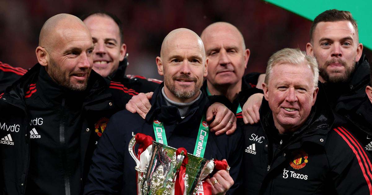 Erik ten Hag nhận vinh dự từ huyền thoại MU sau khi vô địch Carabao Cup