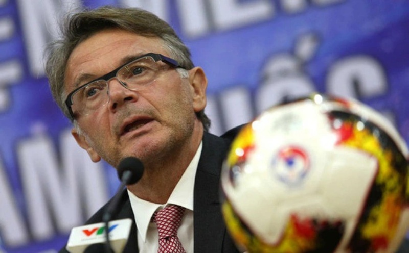 HLV Philippe Troussier được giao nhiệm vụ nắm quyền ở cả đội tuyển quốc gia và U22/U23 Việt Nam