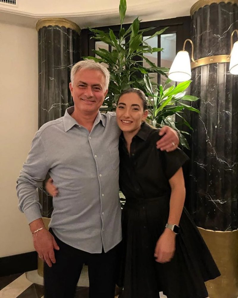 Matilde chụp ảnh cùng ông bố cá tính Jose Mourinho