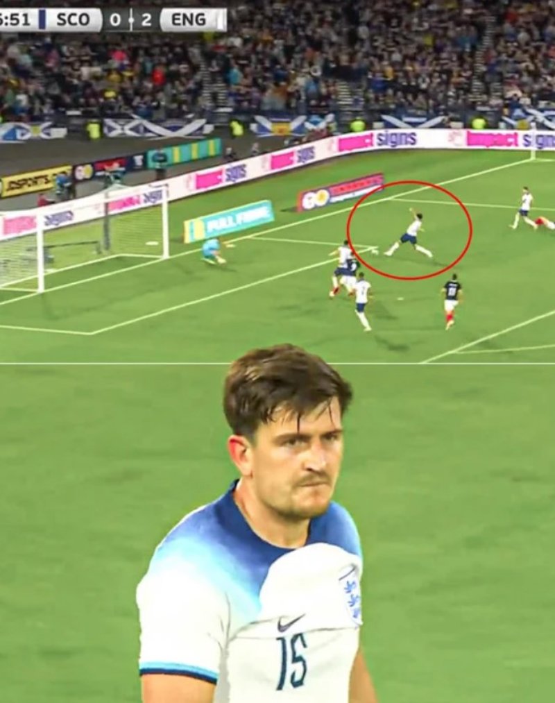 Harry Maguire vô tình phản lưới đáng tiếc, giúp Scotland có bàn thắng